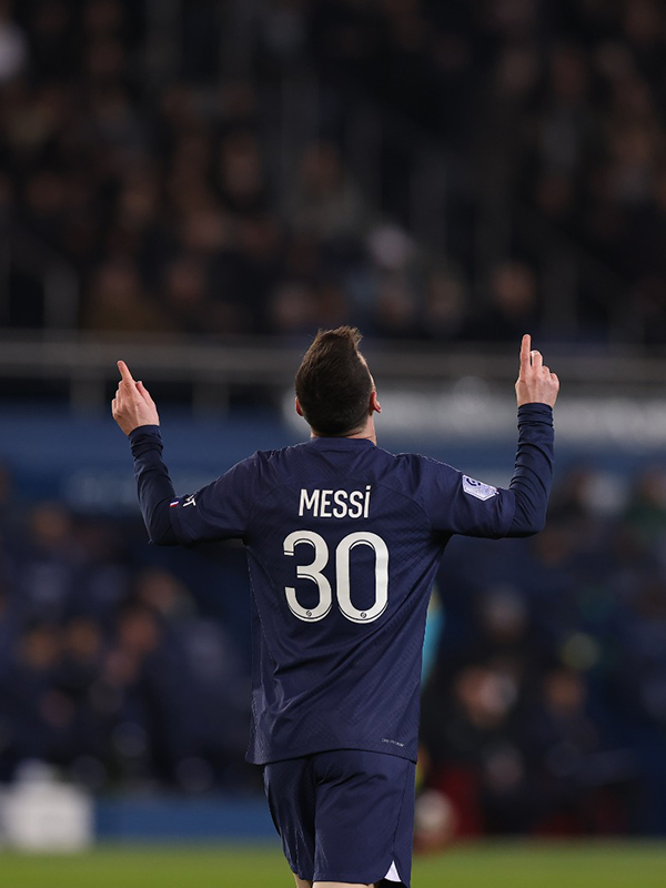 里程碑夜！金州勇士止住颓势，法甲加时末段刷纪录，震撼外界，更衣室氛围转暖