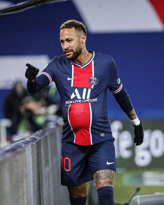 里程碑夜！金州勇士止住颓势，法甲加时末段刷纪录，震撼外界，更衣室氛围转暖